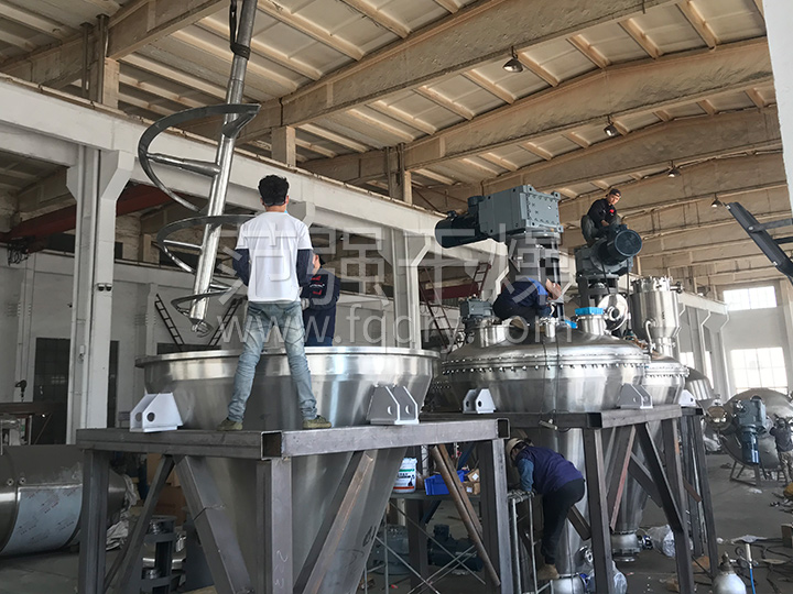 锥形螺带真空干燥机